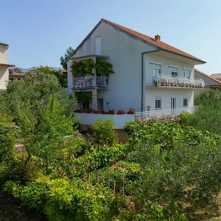 D&v In Διαμέρισμα